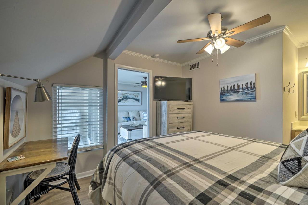 Beachfront Condo With Unobstructed Ocean Views! Oak Island Exterior photo